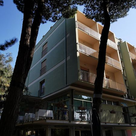 Hotel Pine Beach Rosolina Mare Dış mekan fotoğraf