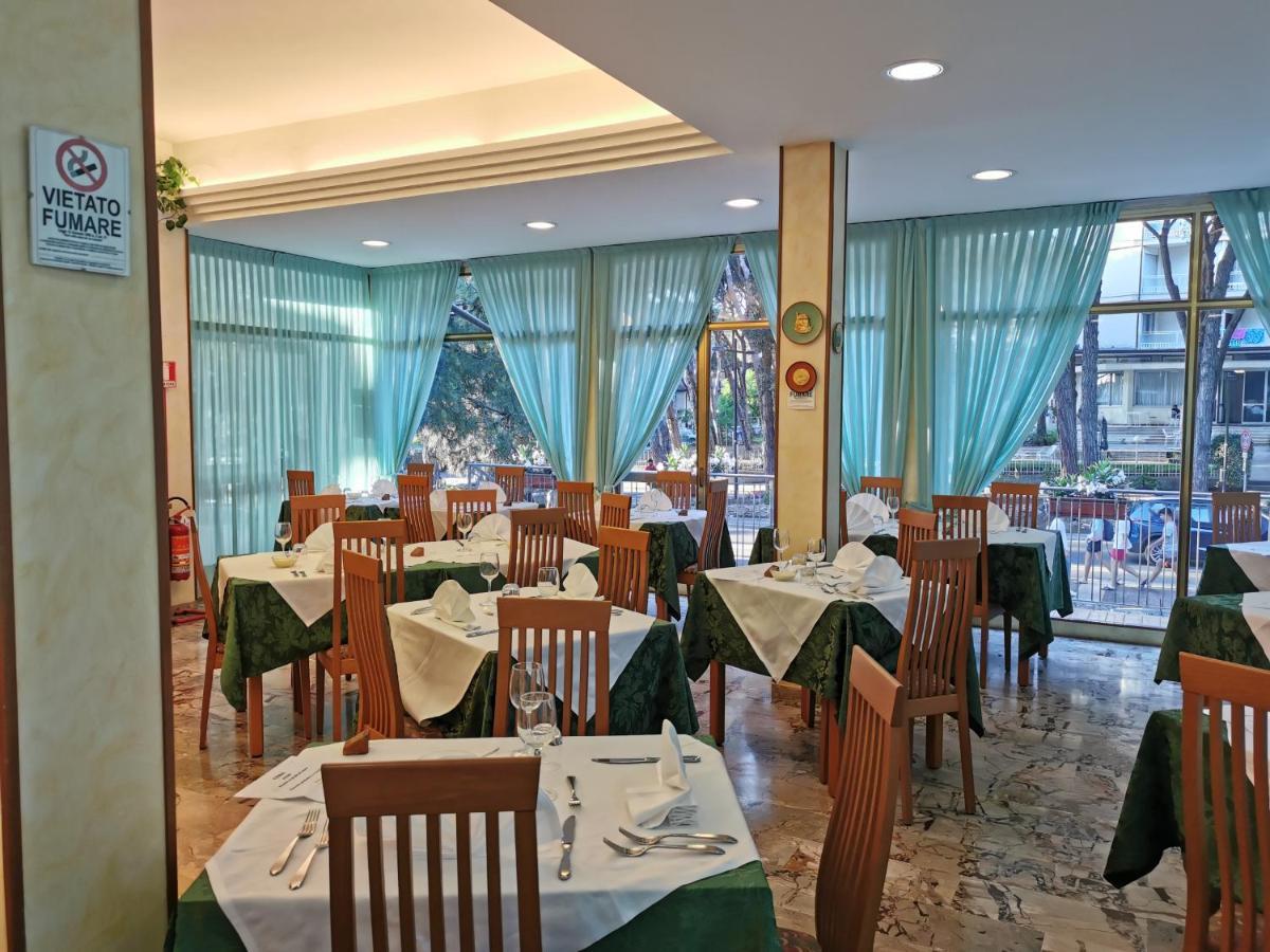 Hotel Pine Beach Rosolina Mare Dış mekan fotoğraf