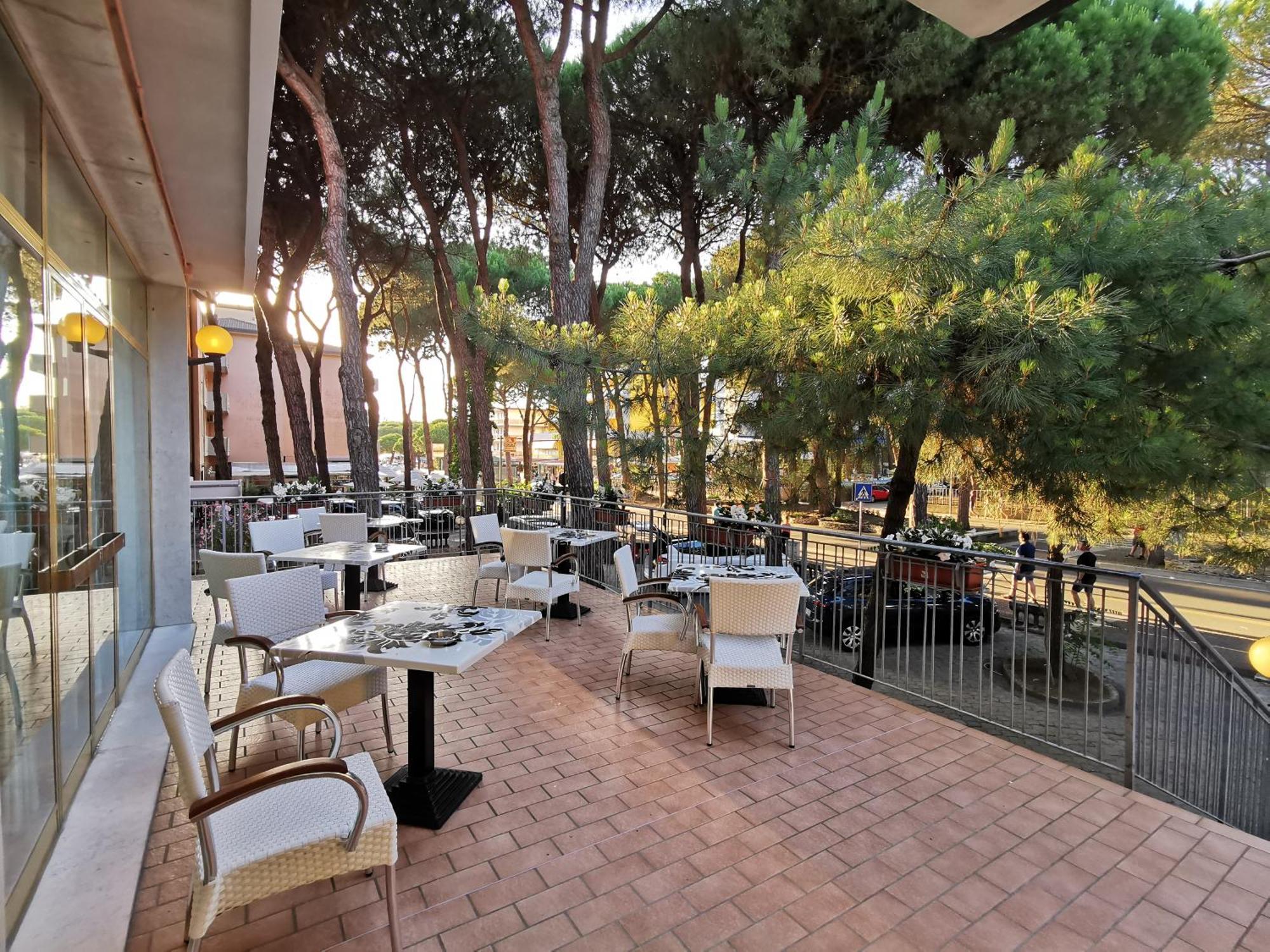 Hotel Pine Beach Rosolina Mare Dış mekan fotoğraf